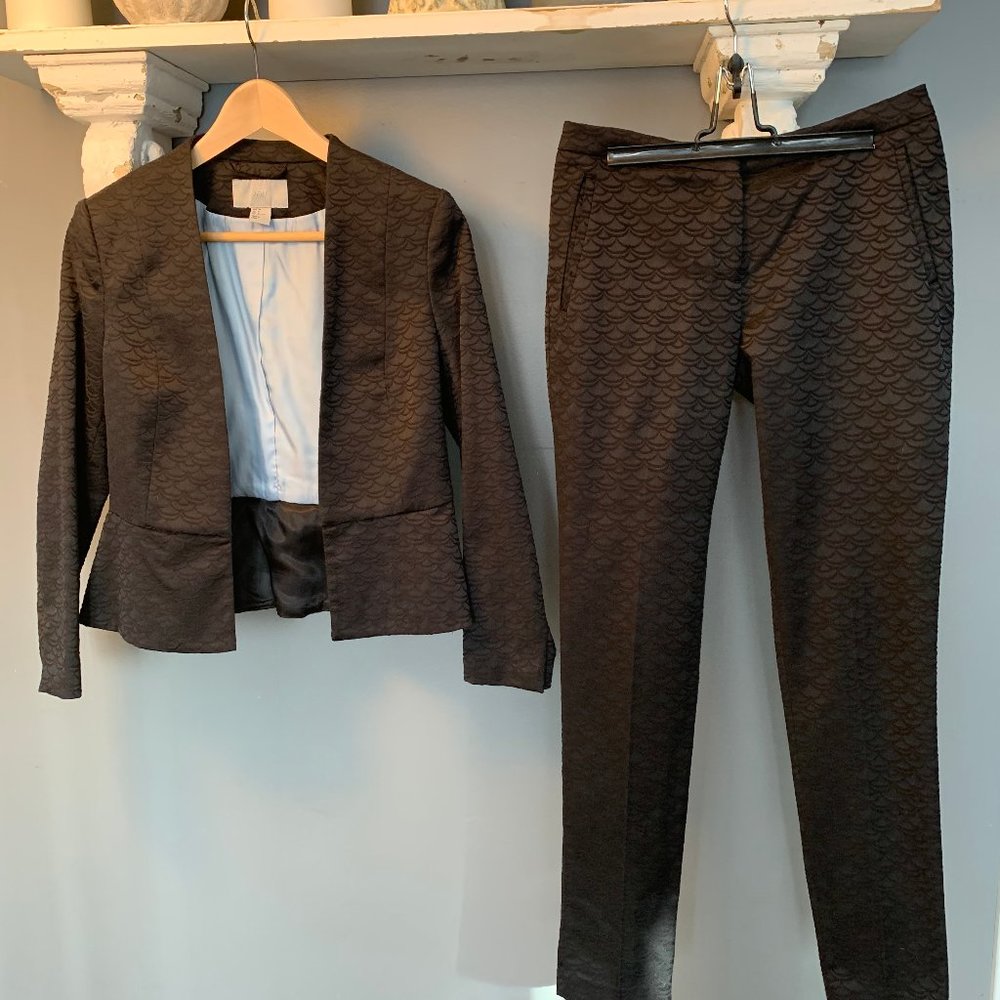 H&M PeplumJacket and skinny pant